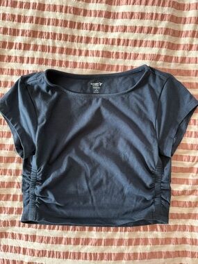 Old Navy navy crop top